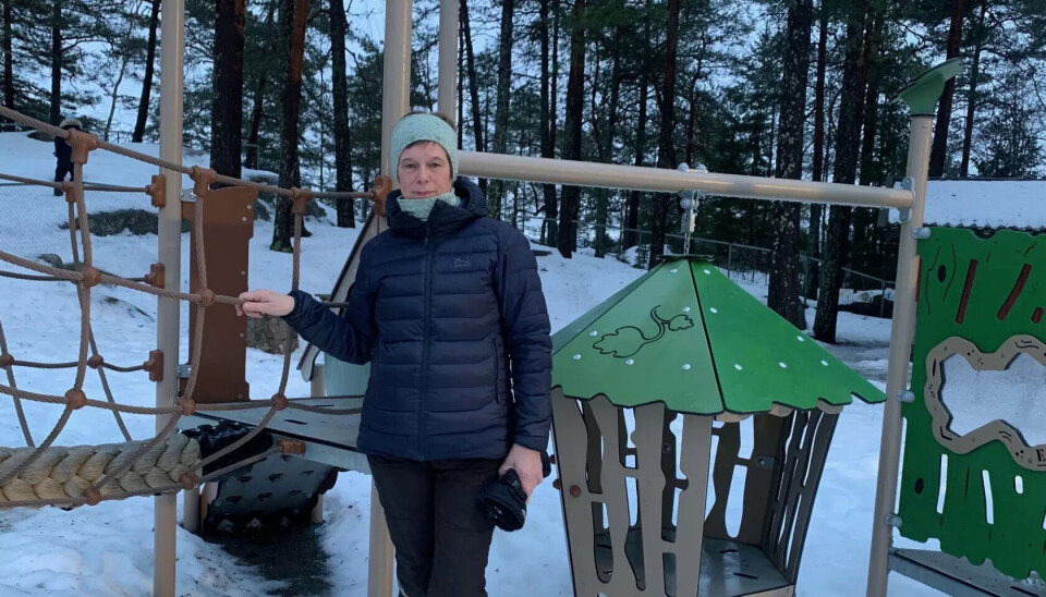 UTDANNING HEVER KVALITETEN: Pedagogisk leder Ann Kristin Grøtli Axten i Ammerudkollen barnehage i Oslo, savnet muligheten for videreutdanning da hun jobbet som ufaglært. Nå betaler hun selv for egen videreutdanning i veiledning. UTDANNING HEVER KVALITETEN: Pedagogisk leder Ann Kristin Grøtli Axten i Ammerudkollen barnehage i Oslo, savnet muligheten for videreutdanning da hun jobbet som ufaglært. Nå betaler hun selv for egen videreutdanning i veiledning.