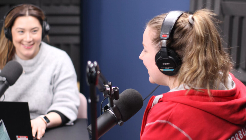 GODE STUDENTTIPS: Victoria De Oliveira og Martine Grymyr står bak Fagforbundet Ung sin nye podkast. Fem episoder av «Student-tipset» slippes i løpet av våren. GODE STUDENTTIPS: Victoria De Oliveira og Martine Grymyr står bak Fagforbundet Ung sin nye podkast. Fem episoder av «Student-tipset» slippes i løpet av våren.