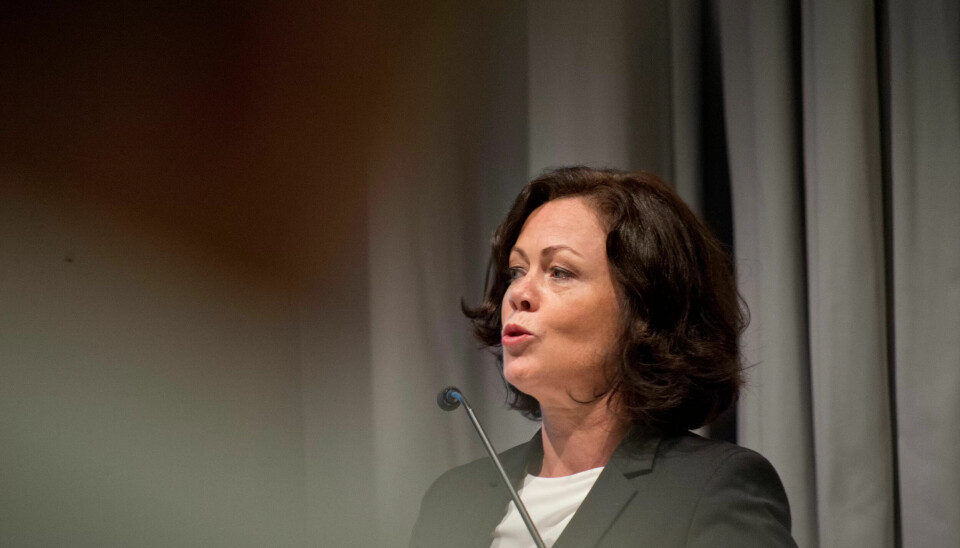 MOTBØR: Solveig Horne møter sterk motbør fra fosterforeldre når hun legger fam sine planer for å styrke fosterhjemstjenesten. MOTBØR: Solveig Horne møter sterk motbør fra fosterforeldre når hun legger fam sine planer for å styrke fosterhjemstjenesten.