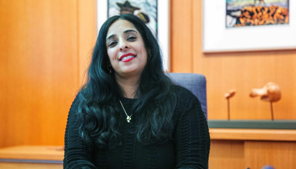 OSLO: Kultur- og likestillingsminister Lubna Jaffery (Ap) mottok rapporten onsdag. OSLO: Kultur- og likestillingsminister Lubna Jaffery (Ap) mottok rapporten onsdag.