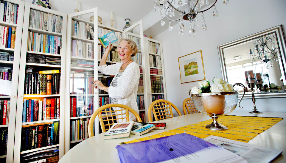 PENSJONSGLEDE: Høyere pensjon og en god slump i etterbetaling har gitt Anne Marie Strand en atskillig romsligere pensjonisttilværelse. PENSJONSGLEDE: Høyere pensjon og en god slump i etterbetaling har gitt Anne Marie Strand en atskillig romsligere pensjonisttilværelse.