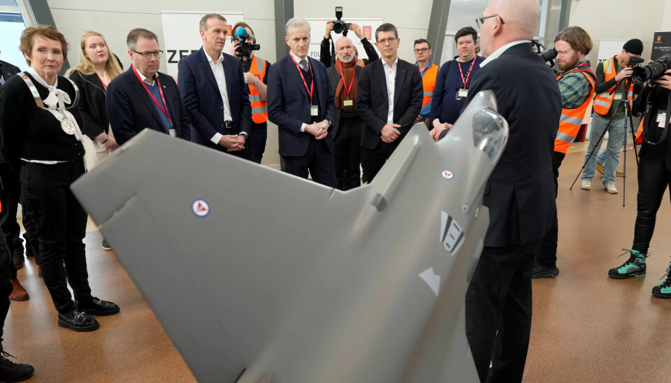 Statsminister Jonas Gahr Støre besøkte Kongsberg Defence & Aerospace i januar i fjor og ble vist rundt av blant andre konsernsjefen i Kongsberg Gruppen Geir Håøy. De produserer deler til F-35-jagerflyene som blant andre Israel bruker. Statsminister Jonas Gahr Støre besøkte Kongsberg Defence & Aerospace i januar i fjor og ble vist rundt av blant andre konsernsjefen i Kongsberg Gruppen Geir Håøy. De produserer deler til F-35-jagerflyene som blant andre Israel bruker.