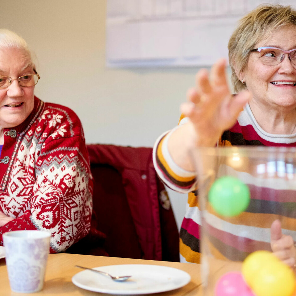 SAMLER SEIERE: For hver seier Fagforbundets Kompetansesenter i Trondheim vinner, legger de en ball i glassbollen. Yrkesskadeerstatningssaken til Inger Marie Storli kvalifiserte til to baller forteller Siri Kristin Konstad. SAMLER SEIERE: For hver seier Fagforbundets Kompetansesenter i Trondheim vinner, legger de en ball i glassbollen. Yrkesskadeerstatningssaken til Inger Marie Storli kvalifiserte til to baller forteller Siri Kristin Konstad.