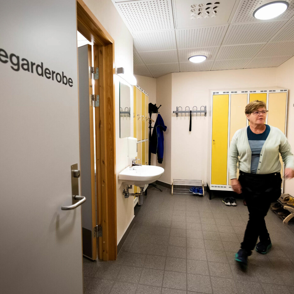 SKIKKELIGE GARDEROBER: De fleste arbeidsplassene i Luster tilbyr renholderne garderober, forteller Gerd Myklemyr. SKIKKELIGE GARDEROBER: De fleste arbeidsplassene i Luster tilbyr renholderne garderober, forteller Gerd Myklemyr.