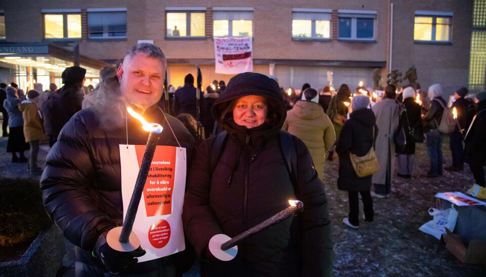 SAMMEN:: Tidligere pasient Stein Petter Jakobsen og tillitsvalgt Inger-Mette Roman står sammen mot nedleggelse SAMMEN:: Tidligere pasient Stein Petter Jakobsen og tillitsvalgt Inger-Mette Roman står sammen mot nedleggelse