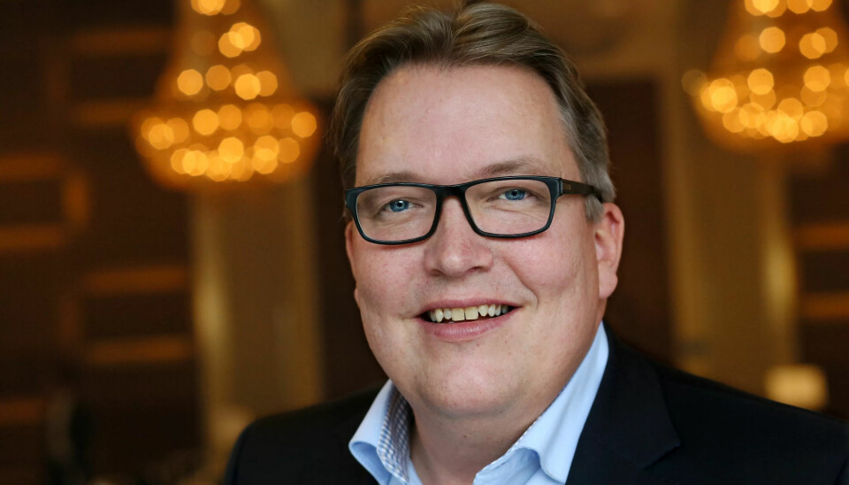 OMVENDT ROBIN HOOD: – Ved å skattlegge frikort tar regjeringa fra arbeidsfolk for å gi skatteletter til de rikeste. Det er smålig, sier Sverre Myrli i Arbeiderpartiet. OMVENDT ROBIN HOOD: – Ved å skattlegge frikort tar regjeringa fra arbeidsfolk for å gi skatteletter til de rikeste. Det er smålig, sier Sverre Myrli i Arbeiderpartiet.