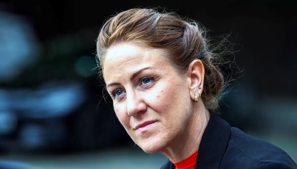 For dagens regjering er det uaktuelt å kutte i sykelønna, slår arbeidsminister Tonje Brenna fast. For dagens regjering er det uaktuelt å kutte i sykelønna, slår arbeidsminister Tonje Brenna fast.