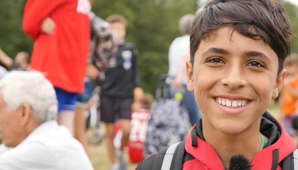 TAKKER: Amr er 13 år og spiller på Gaza Kids. Han forteller at det betyr mye for han og de andre guttene å kunne vise seg fram, representere Palestina og bli kjent med mange nye venner fra både Norge og Palestina. Amr og de andre spillerne fra Gaza Kids bor alle på et barnehjem. TAKKER: Amr er 13 år og spiller på Gaza Kids. Han forteller at det betyr mye for han og de andre guttene å kunne vise seg fram, representere Palestina og bli kjent med mange nye venner fra både Norge og Palestina. Amr og de andre spillerne fra Gaza Kids bor alle på et barnehjem.