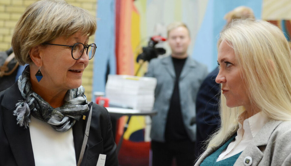 Leder i Fagforbundet, Mette Nord (til venstre) og leder i Norsk Sykepleierforbund, Lill Sverresdatter Larsen, er enige med helseministeren om at oppgavene på sykehusene kan fordeles bedre enn i dag. Leder i Fagforbundet, Mette Nord (til venstre) og leder i Norsk Sykepleierforbund, Lill Sverresdatter Larsen, er enige med helseministeren om at oppgavene på sykehusene kan fordeles bedre enn i dag.