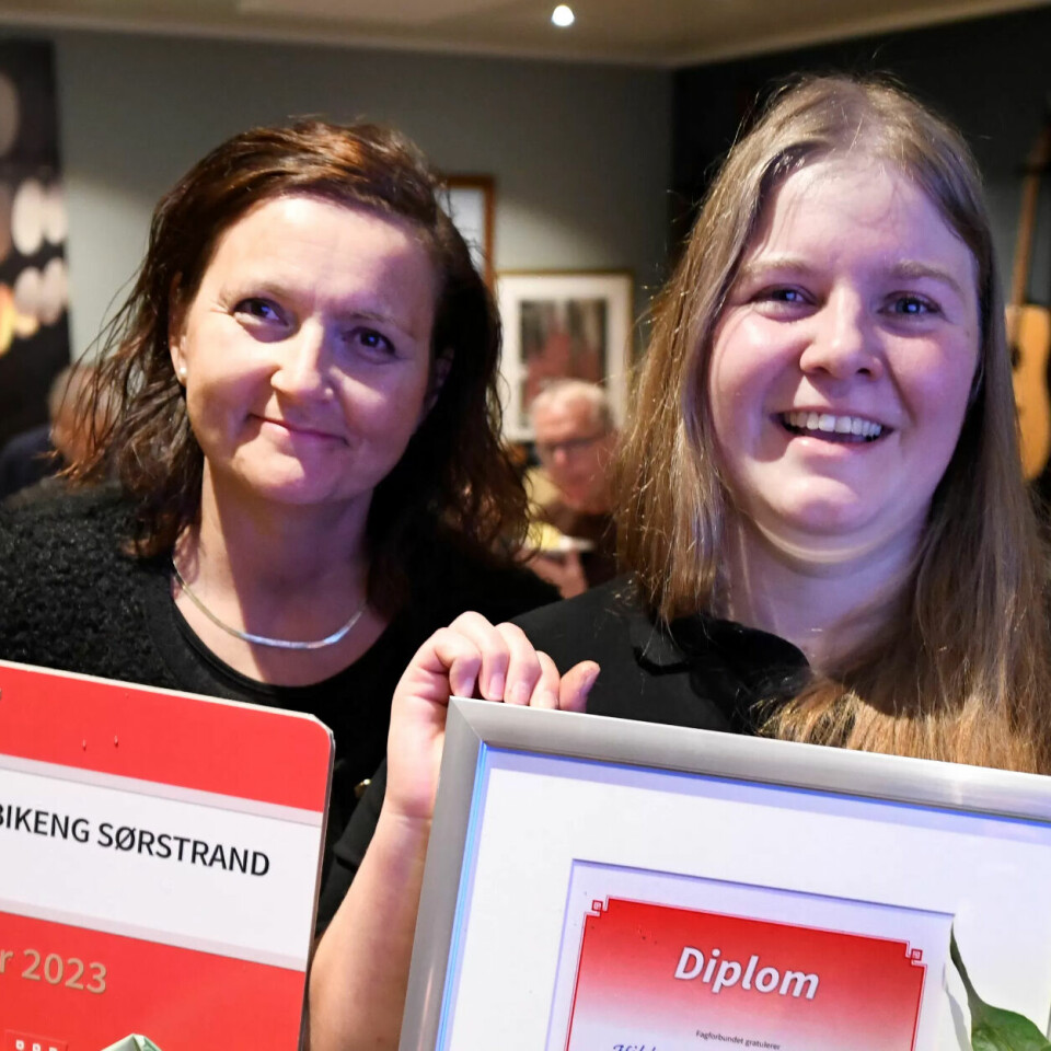 SIMPLY THE BEST: Godordene om Årets byggdrifter er mange. Her er Hildegunn Blikeng Sørstrand med leder av Yrkesseksjon samferdsel og teknisk i Fagforbundet, Ingunn Reistad Jacobsen. SIMPLY THE BEST: Godordene om Årets byggdrifter er mange. Her er Hildegunn Blikeng Sørstrand med leder av Yrkesseksjon samferdsel og teknisk i Fagforbundet, Ingunn Reistad Jacobsen.