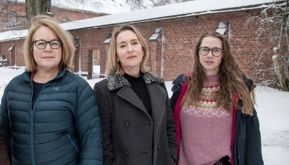 FAGVURDERING: Overlege Elin Evang, psykologspesialist Hege Hellen og spesialvernepleier Heidrun Heir mener både pasienter og fagmiljø har godt av det tette samarbeidet mellom enhetene. FAGVURDERING: Overlege Elin Evang, psykologspesialist Hege Hellen og spesialvernepleier Heidrun Heir mener både pasienter og fagmiljø har godt av det tette samarbeidet mellom enhetene.
