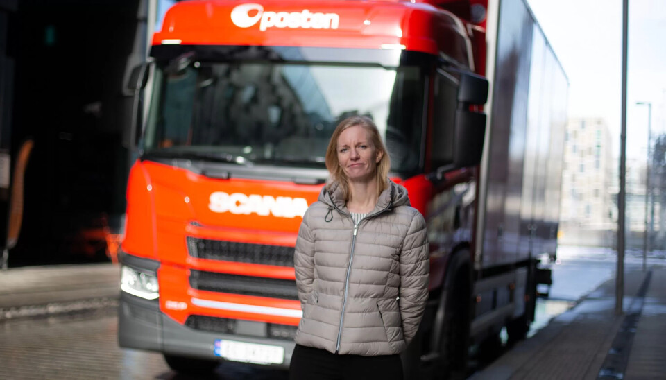 – Konsernet vårt er så stort at vi kan tilby ulike typer kjøring. Det gjør yrkessjåfør-karrieren aktuell for flere grupper enn før. Som distribusjonssjåfør kan man rekke å hente og levere barn i barnehagen, og man har fast arbeidstid, sier direktør for mennesker og bærekraft i Posten Norge-konsernet, Margrethe Aamodt. – Konsernet vårt er så stort at vi kan tilby ulike typer kjøring. Det gjør yrkessjåfør-karrieren aktuell for flere grupper enn før. Som distribusjonssjåfør kan man rekke å hente og levere barn i barnehagen, og man har fast arbeidstid, sier direktør for mennesker og bærekraft i Posten Norge-konsernet, Margrethe Aamodt.