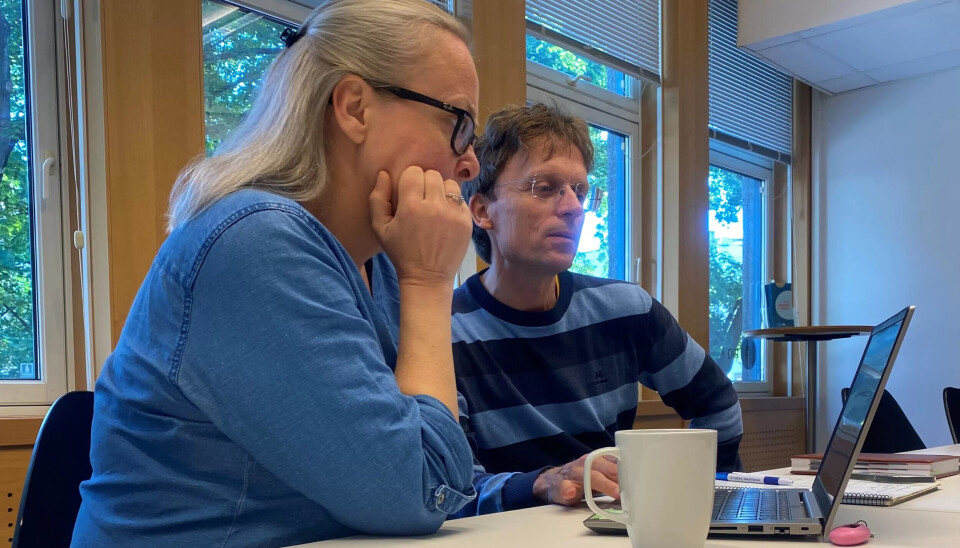 Full av spørsmål: Vil ikke myndighetene ha personlig ombud eller støtte en slik ordning fordi det indirekte er å innrømme at systemet ikke fungerer? undrer Vibecke. Nå har hun fått svar fra statssekretæren i helse- og omsorgsdepartementet (se egen sak.) Full av spørsmål: Vil ikke myndighetene ha personlig ombud eller støtte en slik ordning fordi det indirekte er å innrømme at systemet ikke fungerer? undrer Vibecke. Nå har hun fått svar fra statssekretæren i helse- og omsorgsdepartementet (se egen sak.)