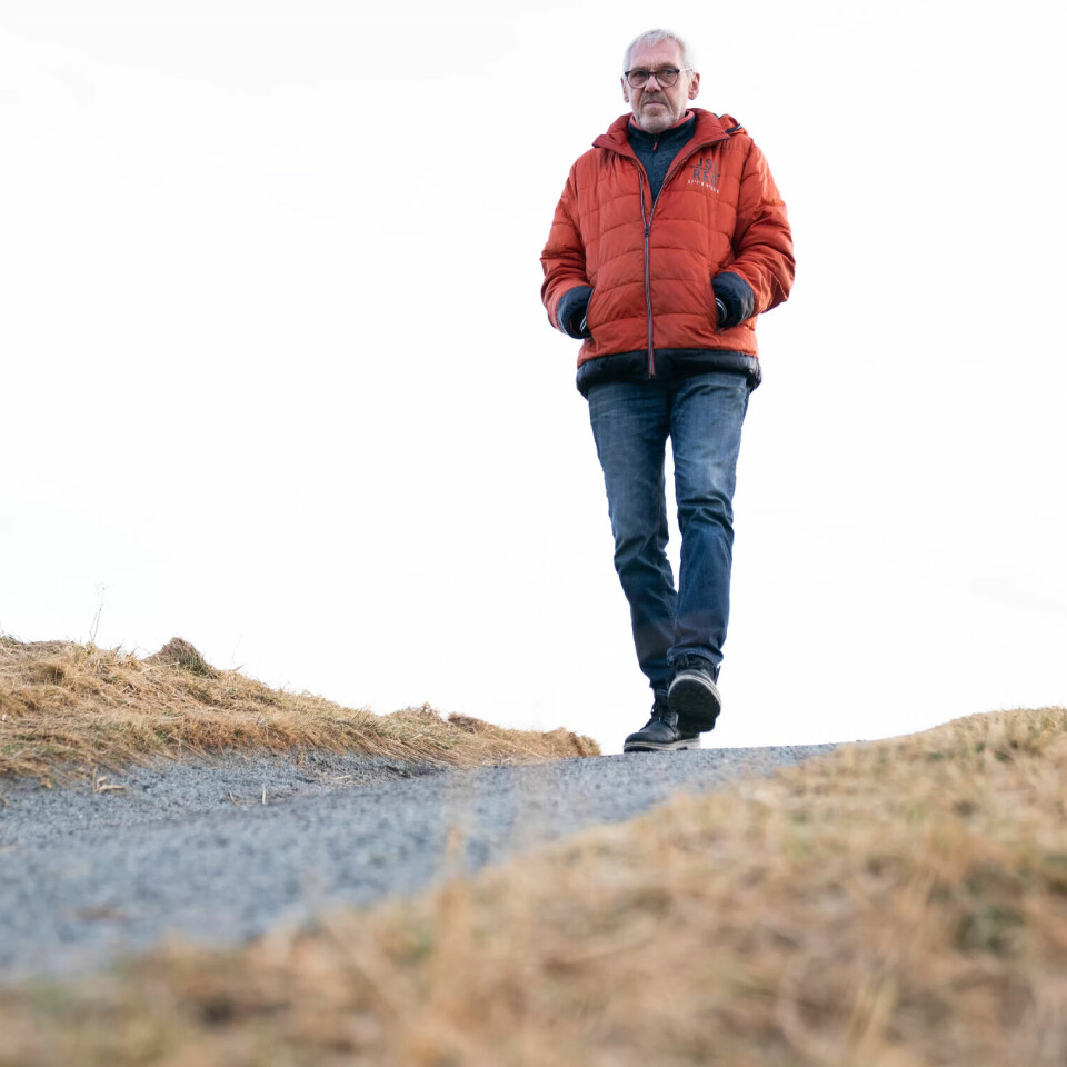 KONTRASTER: Livet Trond lever i dag står i sterk kontrast til livet han har lagt bak seg. Nå bor han sammen med kona på Karmøy. Like ved huset er turområdet Åkrasanden der han liker å spasere. KONTRASTER: Livet Trond lever i dag står i sterk kontrast til livet han har lagt bak seg. Nå bor han sammen med kona på Karmøy. Like ved huset er turområdet Åkrasanden der han liker å spasere.