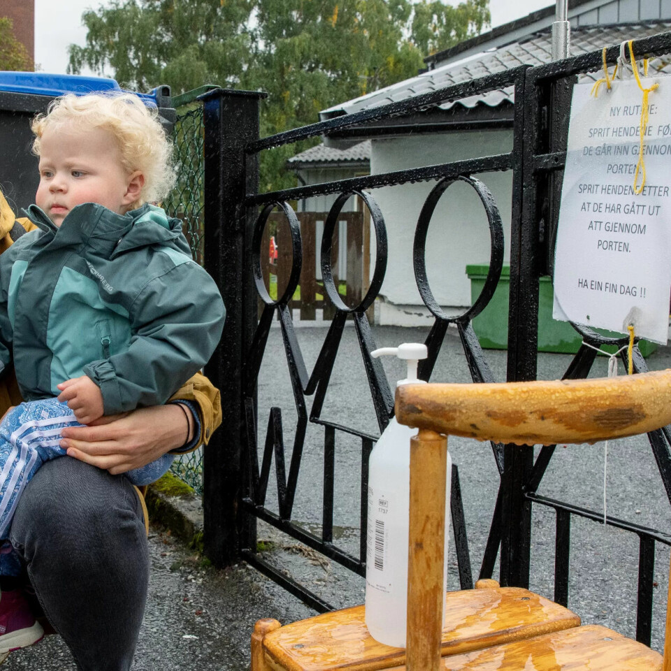 – Jeg tenkte på hvor trygt det hadde vært i min egen oppvekst her i Årdal, og ville gjerne at Leonora skulle få den samme muligheten, sier Astrid Øvstetun. – Jeg tenkte på hvor trygt det hadde vært i min egen oppvekst her i Årdal, og ville gjerne at Leonora skulle få den samme muligheten, sier Astrid Øvstetun.