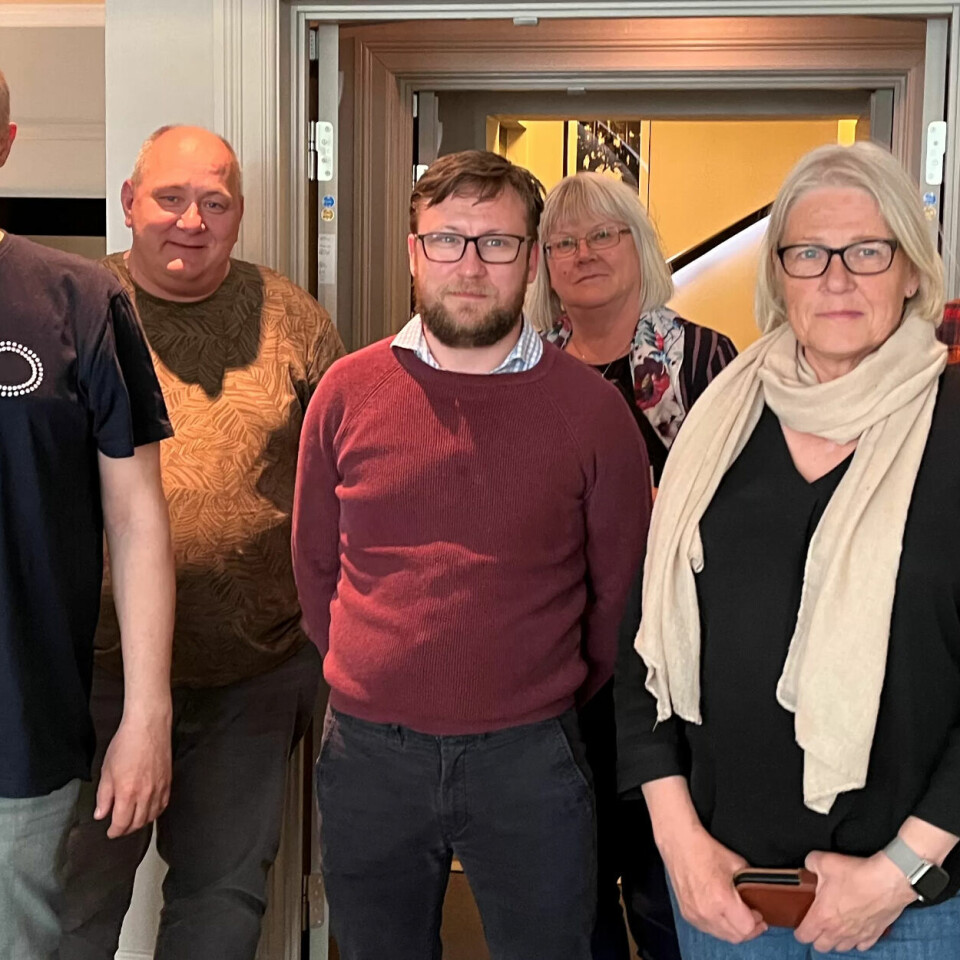 LANGT PÅ OVERTID: Forhandlingsdelegasjonen i Oslo: (f.v.) Einar Bergem (Creo), Roger Dehlin (Fagforbundet Oslo), Per Egil Johansen (LO Kommune Oslo), Anne Kathrine Ellila (LO Kommune Oslo), Hanne Groseth (Fellesorganisasjonen), Stein Olav Ringen (beregner LO Kommune Oslo). LANGT PÅ OVERTID: Forhandlingsdelegasjonen i Oslo: (f.v.) Einar Bergem (Creo), Roger Dehlin (Fagforbundet Oslo), Per Egil Johansen (LO Kommune Oslo), Anne Kathrine Ellila (LO Kommune Oslo), Hanne Groseth (Fellesorganisasjonen), Stein Olav Ringen (beregner LO Kommune Oslo).