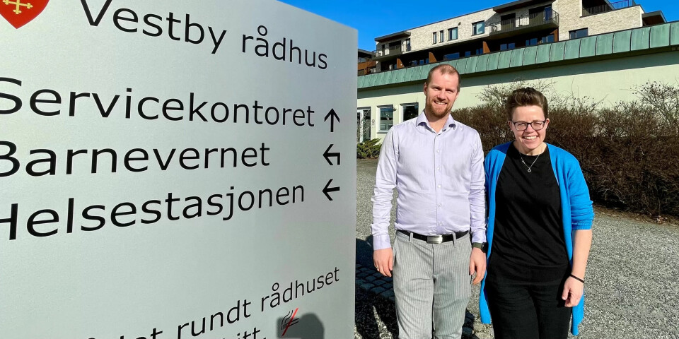 MED BISMAK: Leder av Fagforbundet Vestby, Christoffer Jensen, og hovedtillitsvalgt Randi Rygg Sikstrøm. De har godkjent mikrostillingene, men liker det overhodet ikke. MED BISMAK: Leder av Fagforbundet Vestby, Christoffer Jensen, og hovedtillitsvalgt Randi Rygg Sikstrøm. De har godkjent mikrostillingene, men liker det overhodet ikke.