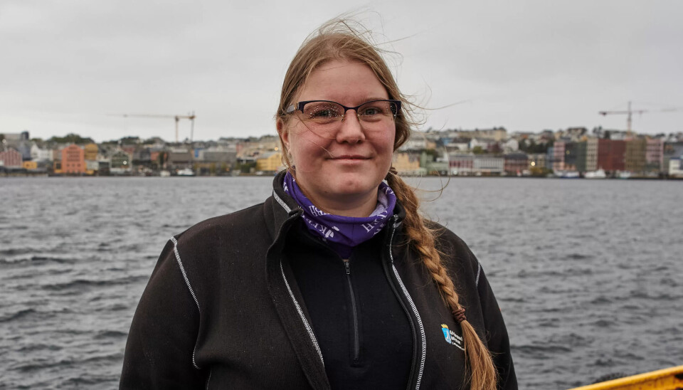 Ifølge Hildegunn sa maskinsjefen rett ut: «Jenter har ikke noe på sjøen å gjøre. Du duger kun til å tørke olje». Ifølge Hildegunn sa maskinsjefen rett ut: «Jenter har ikke noe på sjøen å gjøre. Du duger kun til å tørke olje».