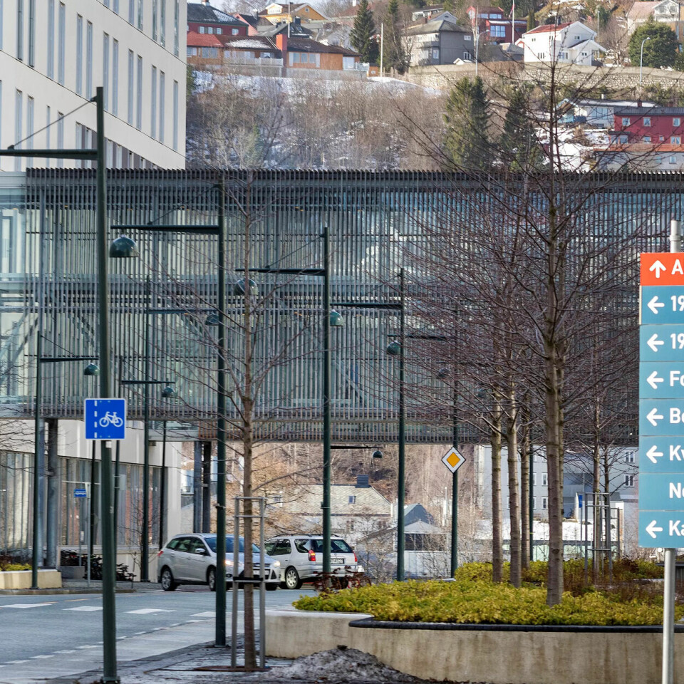 På St. Olavs hospital i Trondheim skal det bli lettere for helsefagarbeidere å få jobb. På St. Olavs hospital i Trondheim skal det bli lettere for helsefagarbeidere å få jobb.