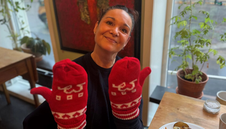 VARMER: Eva Burgos fikk både votter, mat og prat på streikekafé i Oslo. VARMER: Eva Burgos fikk både votter, mat og prat på streikekafé i Oslo.
