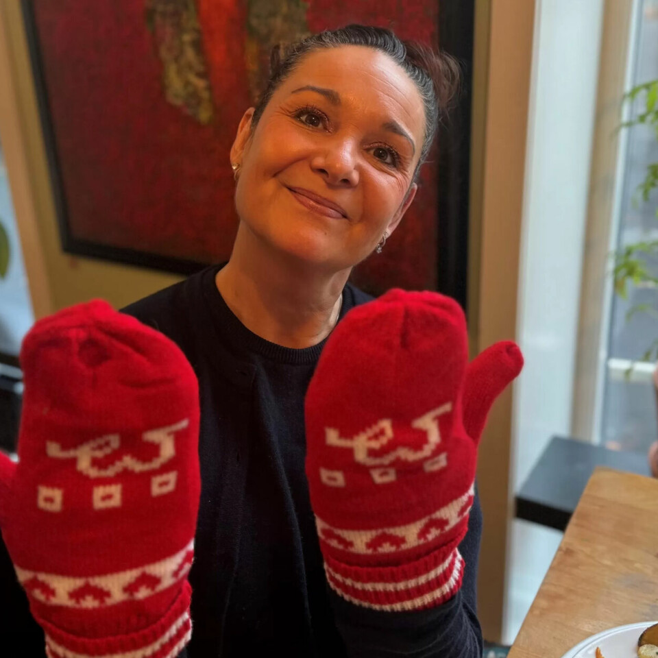 VARMER: Eva Burgos fikk både votter, mat og prat på streikekafé i Oslo. VARMER: Eva Burgos fikk både votter, mat og prat på streikekafé i Oslo.