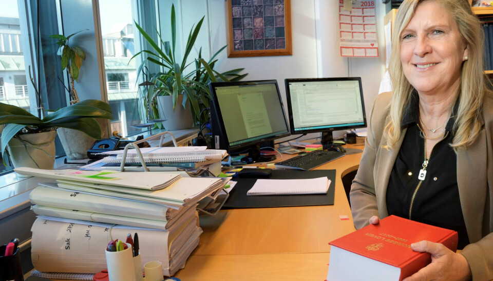 BEVISBYRDE: – Når kommunen ikke hadde sørget for skriftlig arbeidsavtale som vikar, var det også kommunen som hadde hele bevisbyrden på at dette ikke var noe annet enn en midlertidig stilling, sier forbundsadvokat Anne-Gry Rønning-Aaby. BEVISBYRDE: – Når kommunen ikke hadde sørget for skriftlig arbeidsavtale som vikar, var det også kommunen som hadde hele bevisbyrden på at dette ikke var noe annet enn en midlertidig stilling, sier forbundsadvokat Anne-Gry Rønning-Aaby.