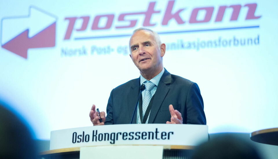 VEDTATT: Postkoms ekstraordinære landsmøte vedtok tirsdag å gå inn i Fagforbundet. VEDTATT: Postkoms ekstraordinære landsmøte vedtok tirsdag å gå inn i Fagforbundet.
