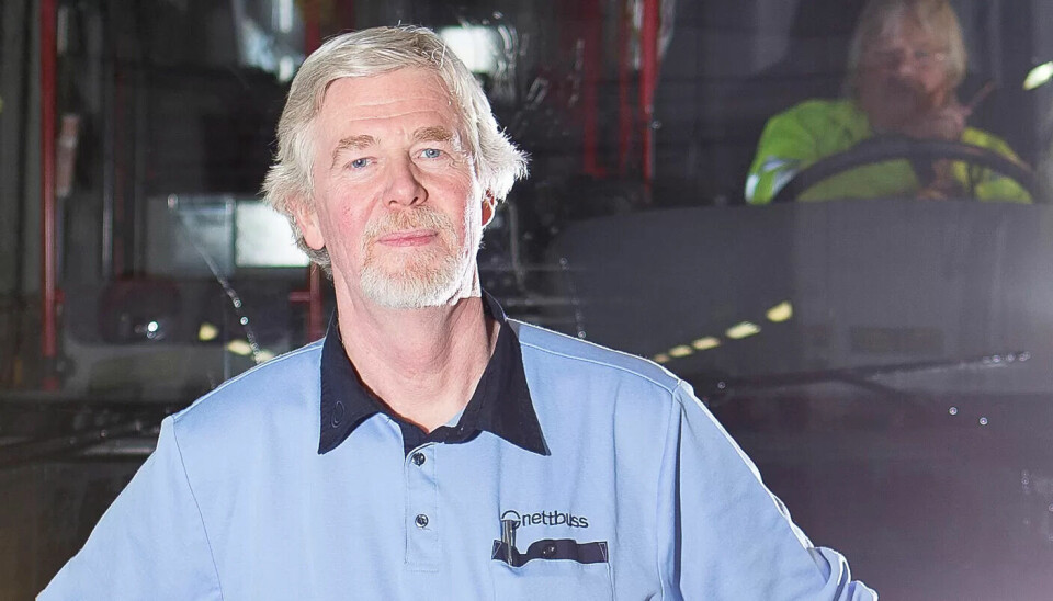 SKEPTISK: OIe Roger Berg er en av dem som har vært skeptisk til ny offentlig tjenestepensjon. Selv om han er skuffet over at fagbevegelsen ikke holdt fast på prinsippet om pensjonsnivå på to tredels sluttlønn, mener han avtalen som er forhandlet fram vil gi dagens unge en bedre pensjon enn å videreføre dagens ordning. Derfor anbefaler han den. SKEPTISK: OIe Roger Berg er en av dem som har vært skeptisk til ny offentlig tjenestepensjon. Selv om han er skuffet over at fagbevegelsen ikke holdt fast på prinsippet om pensjonsnivå på to tredels sluttlønn, mener han avtalen som er forhandlet fram vil gi dagens unge en bedre pensjon enn å videreføre dagens ordning. Derfor anbefaler han den.