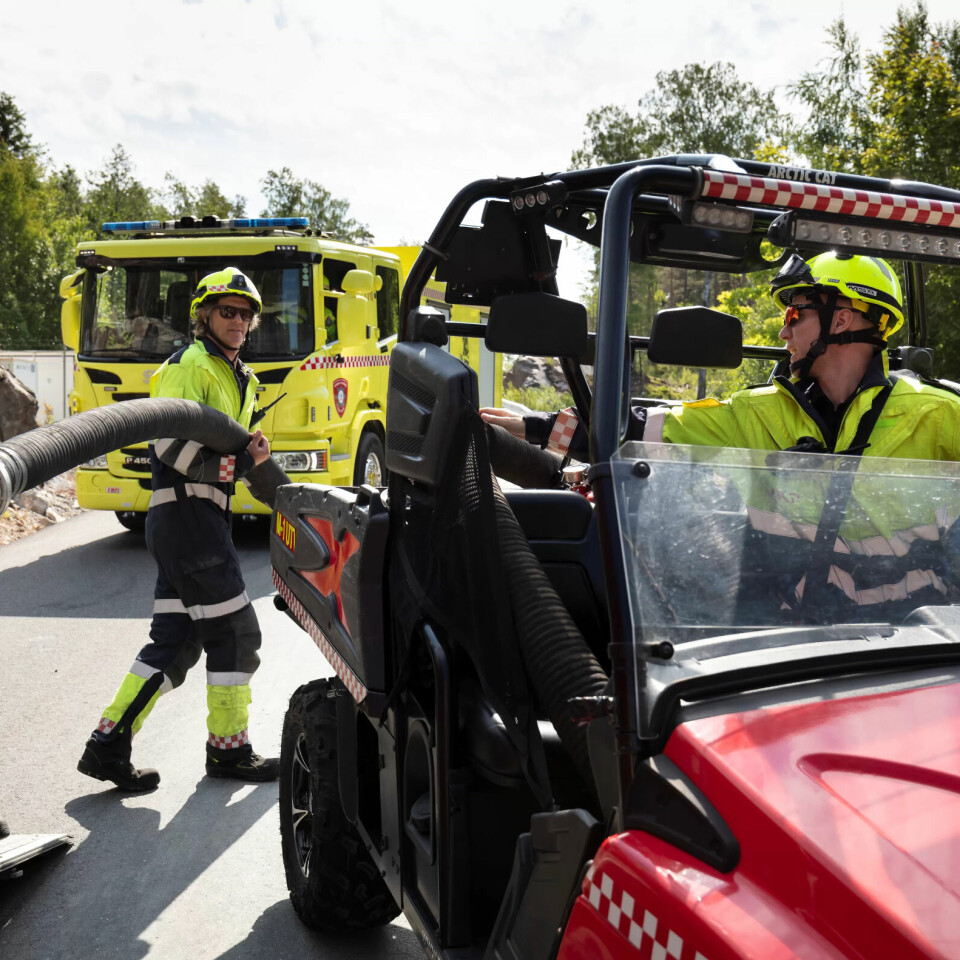 UTILGJENGELIG: Pumpe og slanger legges på UTV-en ved nærmeste bilvei. Mange utfartssteder er vanskelig tilgjengelig med tungt utstyr. Det kan gjøre jobben enda mer utfordrende. UTILGJENGELIG: Pumpe og slanger legges på UTV-en ved nærmeste bilvei. Mange utfartssteder er vanskelig tilgjengelig med tungt utstyr. Det kan gjøre jobben enda mer utfordrende.