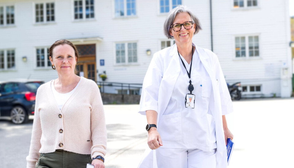 TIDLIG HJELP: – Barn som ikke får god nok omsorg, må få hjelp så fort som mulig. Helst før de blir syke av ansvar. Tiltaket Barn under radaren kan redde mange, mener Vibecke Ulvær Vallesverd (t.v.) og Unni Mette Köpp. TIDLIG HJELP: – Barn som ikke får god nok omsorg, må få hjelp så fort som mulig. Helst før de blir syke av ansvar. Tiltaket Barn under radaren kan redde mange, mener Vibecke Ulvær Vallesverd (t.v.) og Unni Mette Köpp.