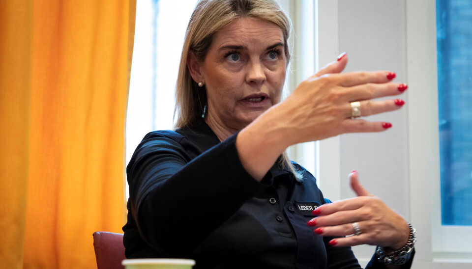 INFORMASJON: Vi sender ut plakater og informasjon til campingplasser og på steder vi vet at folk liker å være, sier leder forebyggende, Mette Kaspersen. INFORMASJON: Vi sender ut plakater og informasjon til campingplasser og på steder vi vet at folk liker å være, sier leder forebyggende, Mette Kaspersen.