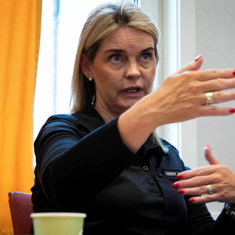 INFORMASJON: Vi sender ut plakater og informasjon til campingplasser og på steder vi vet at folk liker å være, sier leder forebyggende, Mette Kaspersen. INFORMASJON: Vi sender ut plakater og informasjon til campingplasser og på steder vi vet at folk liker å være, sier leder forebyggende, Mette Kaspersen.