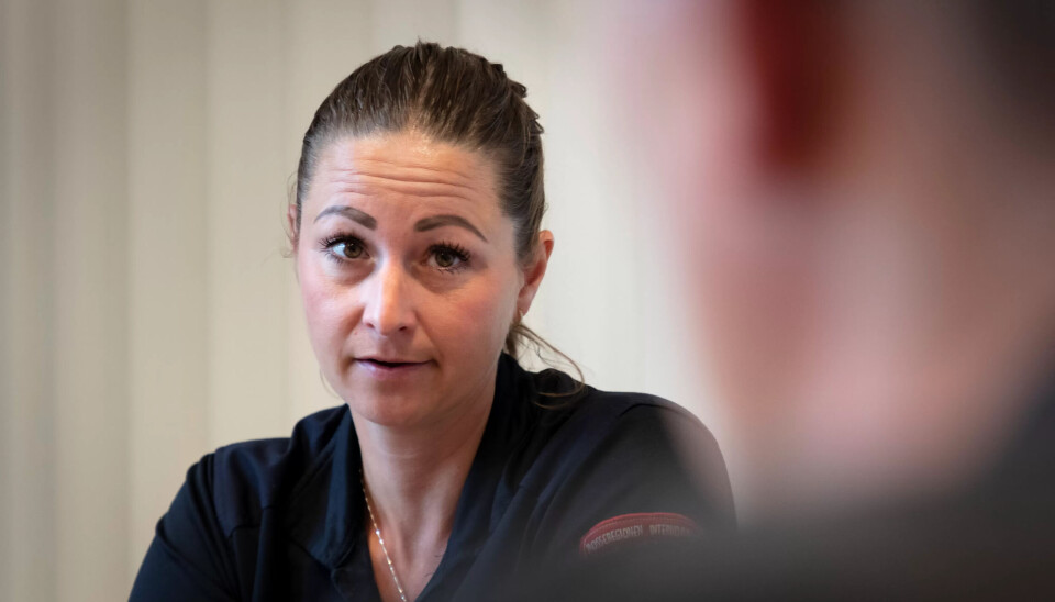 STADIG SPØRSMÅL: Administrativ koordinator får spørsmålene fra de som lurer på om de ikke kunne grille likevel, men også engasjerte innbyggere som vil hjelpe med å henge opp plakater. STADIG SPØRSMÅL: Administrativ koordinator får spørsmålene fra de som lurer på om de ikke kunne grille likevel, men også engasjerte innbyggere som vil hjelpe med å henge opp plakater.
