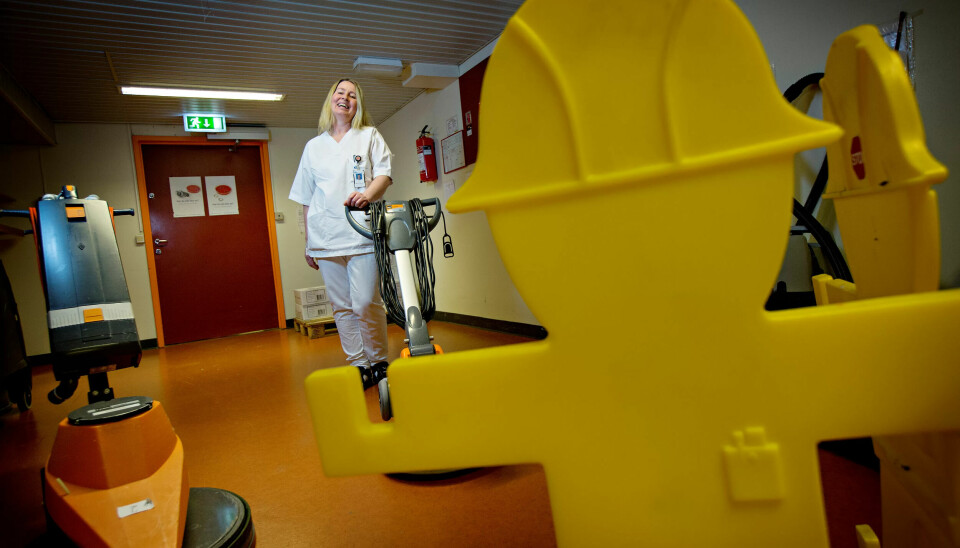 FORMET FRAMTIDA: Randi Stræte trodde uførepensjon var eneste utvei. Takket være målbevisst trening og en velvillig arbeidsgiver, kom hun seg tilbake i full jobb. FORMET FRAMTIDA: Randi Stræte trodde uførepensjon var eneste utvei. Takket være målbevisst trening og en velvillig arbeidsgiver, kom hun seg tilbake i full jobb.