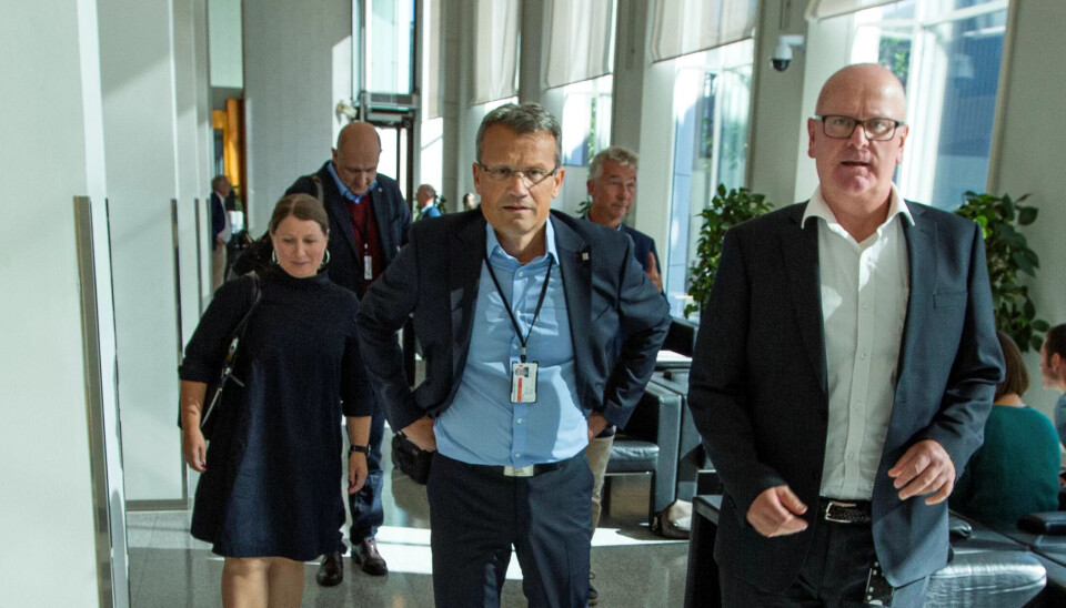 BRUDD: Partene i lønnsoppgjøret i staten gikk fra hverandre mandag ettermiddag, og møtes igjen hos Riksmekleren. Fra høyre: Gisle Norheim (personaldirektør i staten), Pål S. Arnesen (YS stat), Egil André Aas (LO Stat), Anders Kvam (Akademikerne) og Guro Lind (Unio). BRUDD: Partene i lønnsoppgjøret i staten gikk fra hverandre mandag ettermiddag, og møtes igjen hos Riksmekleren. Fra høyre: Gisle Norheim (personaldirektør i staten), Pål S. Arnesen (YS stat), Egil André Aas (LO Stat), Anders Kvam (Akademikerne) og Guro Lind (Unio).