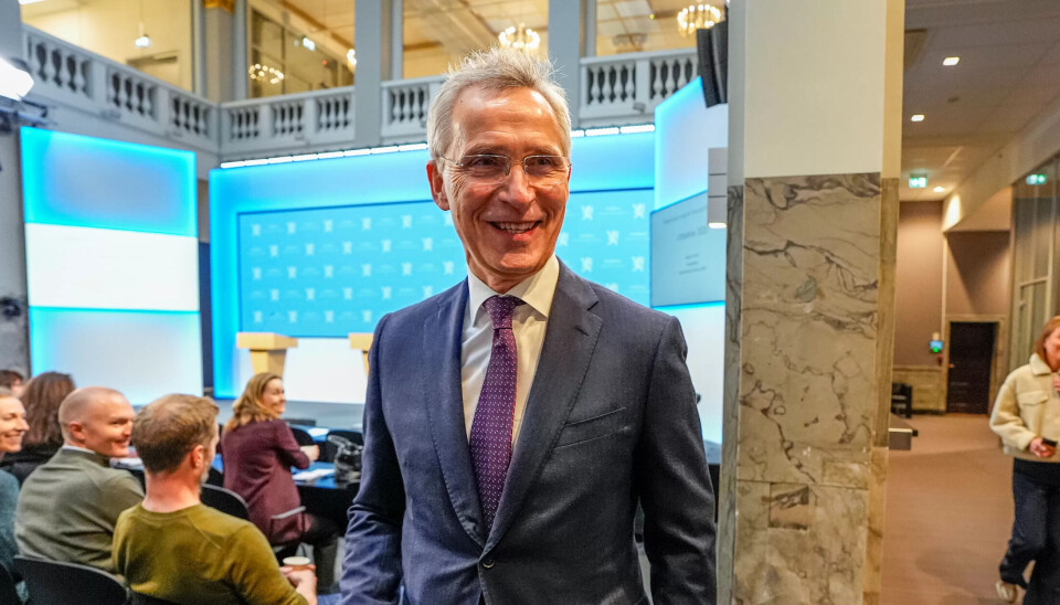 OPP OPP OPP: Jens Stoltenberg har fått mye av æren for at Arbeiderpartiet gjør det bra på meningsmålingene denne uka. OPP OPP OPP: Jens Stoltenberg har fått mye av æren for at Arbeiderpartiet gjør det bra på meningsmålingene denne uka.