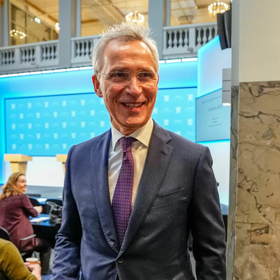 OPP OPP OPP: Jens Stoltenberg har fått mye av æren for at Arbeiderpartiet gjør det bra på meningsmålingene denne uka. OPP OPP OPP: Jens Stoltenberg har fått mye av æren for at Arbeiderpartiet gjør det bra på meningsmålingene denne uka.
