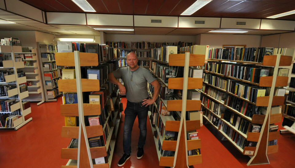TEGN PÅ ENDRING. I kommunestyresalen i Kjøpsvik blir det ikke fattet flere vedtak. Det er allerede omgjort til bibliotek. TEGN PÅ ENDRING. I kommunestyresalen i Kjøpsvik blir det ikke fattet flere vedtak. Det er allerede omgjort til bibliotek.