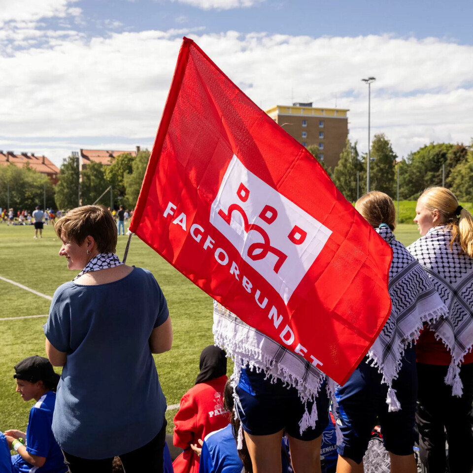 SUPPORT: Fagforbundet har gitt støtte til Palestina på mange måter. Her på fotballbanen. SUPPORT: Fagforbundet har gitt støtte til Palestina på mange måter. Her på fotballbanen.