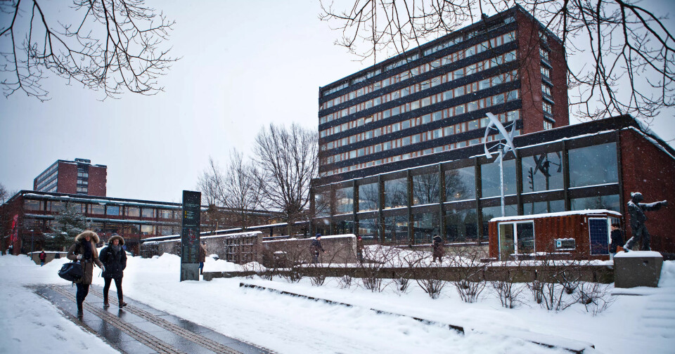HØYERE LØNN: Fagorganiserte professorer ved universiteter og høyskoler har i snitt syv prosent høyere lønn enn professorer som er uorganiserte. HØYERE LØNN: Fagorganiserte professorer ved universiteter og høyskoler har i snitt syv prosent høyere lønn enn professorer som er uorganiserte.