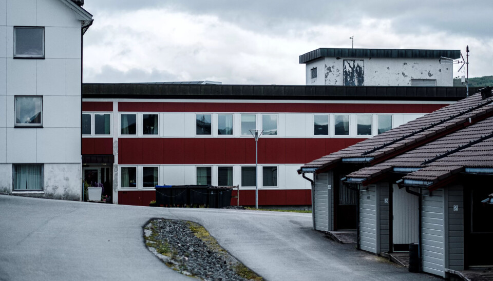 I gamledelen av Vanylven helse- og omsorgssenter er det lagt til rette for flere hyblar som helse- og sosialarbeidere kan benytte seg av. I gamledelen av Vanylven helse- og omsorgssenter er det lagt til rette for flere hyblar som helse- og sosialarbeidere kan benytte seg av.