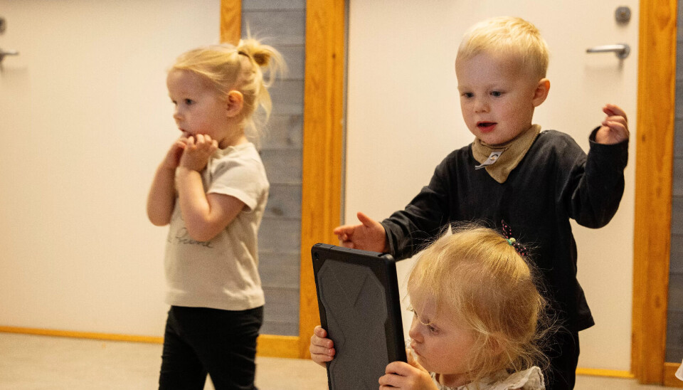 AKTIV BRUK: Et viktig prinsipp for bruk av digitale verktøy i barnehagen er at barna er produsenter og ikke passive konsumenter. En fersk undersøkelse viser at ikke alle synes det er like lett å få til i praksis. AKTIV BRUK: Et viktig prinsipp for bruk av digitale verktøy i barnehagen er at barna er produsenter og ikke passive konsumenter. En fersk undersøkelse viser at ikke alle synes det er like lett å få til i praksis.