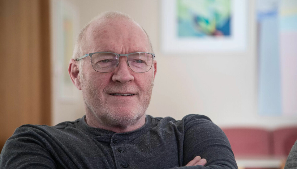 NULL HULL: Jan Westvang nyter livet uten tannverk. NULL HULL: Jan Westvang nyter livet uten tannverk.