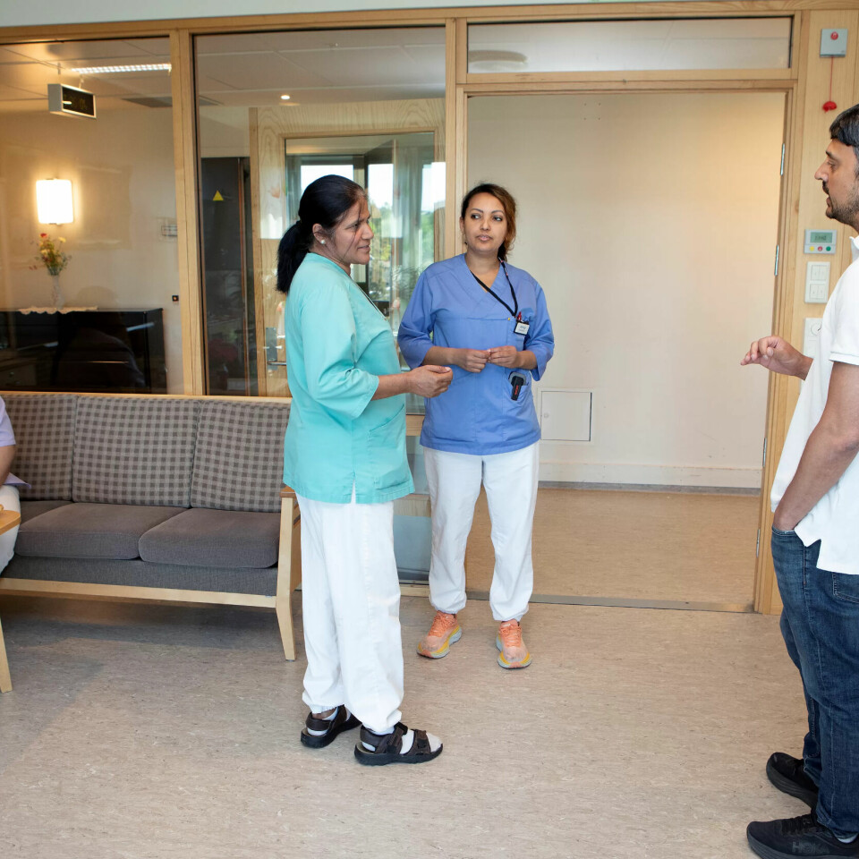 PAUSEPRAT: Ansatte ved sykehjemmet – Binish Iqbal, Pawandeep Kaur og Almaz Tsegay – i samtale med Bashir om hvorfor folk med innvandrerbakgrunn er mindre fagorganisert. PAUSEPRAT: Ansatte ved sykehjemmet – Binish Iqbal, Pawandeep Kaur og Almaz Tsegay – i samtale med Bashir om hvorfor folk med innvandrerbakgrunn er mindre fagorganisert.