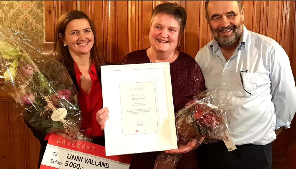 PRIS: Unni Valland fra Kvam kommune ble årets renholder 2018. PRIS: Unni Valland fra Kvam kommune ble årets renholder 2018.