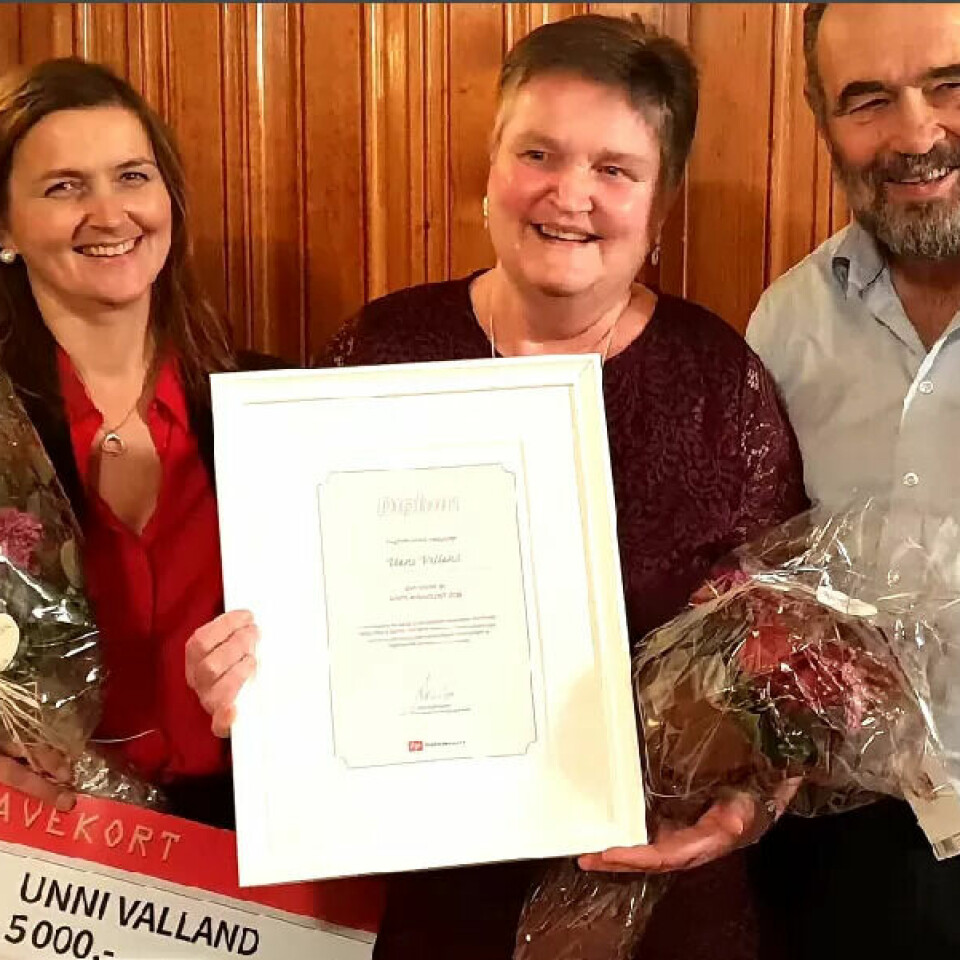 PRIS: Unni Valland fra Kvam kommune ble årets renholder 2018. PRIS: Unni Valland fra Kvam kommune ble årets renholder 2018.