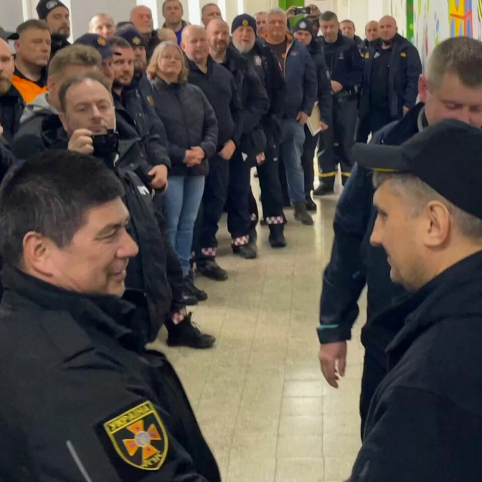 TAKK: Brannbiler og -utstyr mottas med takk i den krigsherjede landet. TAKK: Brannbiler og -utstyr mottas med takk i den krigsherjede landet.