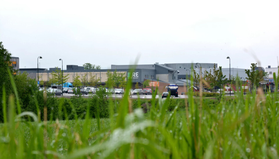 VEKST: Kommunesenteret i Re har vært i vekst siden kommunen ble opprettet for 14 år siden. Nå mener politikerne at den er for liten til å forbli alene. VEKST: Kommunesenteret i Re har vært i vekst siden kommunen ble opprettet for 14 år siden. Nå mener politikerne at den er for liten til å forbli alene.