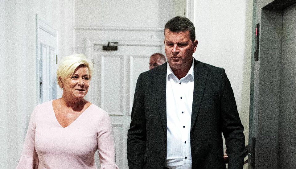 Side om side i gangen ut fra møtet. Men FrP-leder Siv Jensen og LO-leder Hans-Christian Gabrielsen kom ikke nærmere hverandre ideologisk. Side om side i gangen ut fra møtet. Men FrP-leder Siv Jensen og LO-leder Hans-Christian Gabrielsen kom ikke nærmere hverandre ideologisk.