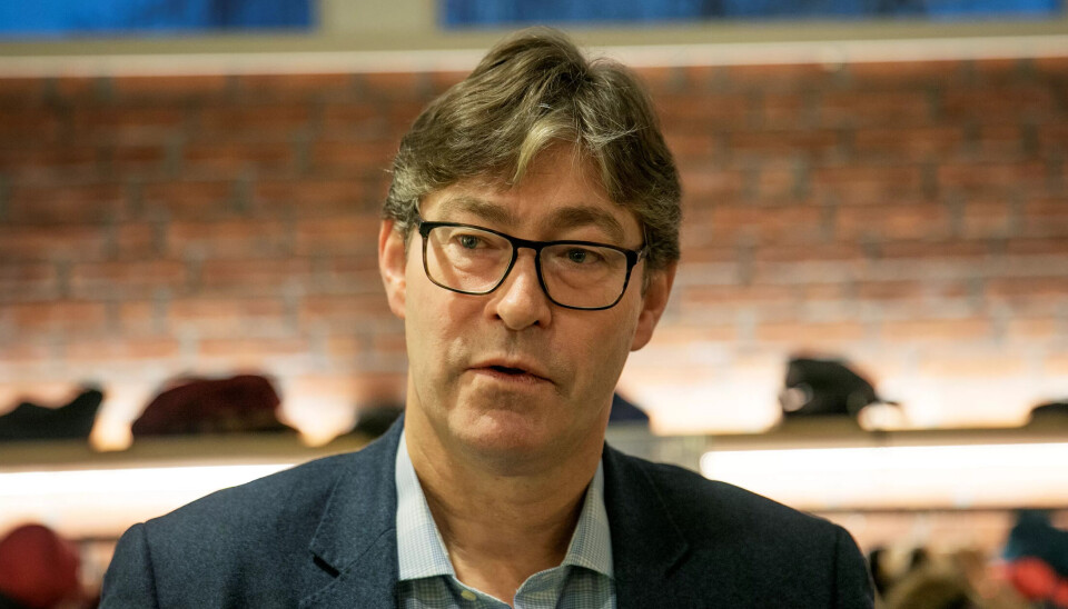 KRITISK: – Det gis inntrykk av at KLP gir penger tilbake til kommunene som de ellers ikke ville fått. Men dette er rett og slett kundens penger, sier Jon Hippe, leder for offentlig sektor i Storebrand. KRITISK: – Det gis inntrykk av at KLP gir penger tilbake til kommunene som de ellers ikke ville fått. Men dette er rett og slett kundens penger, sier Jon Hippe, leder for offentlig sektor i Storebrand.